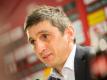 Hat schon vor seinem ersten Spiel als VfB-Trainer einen schweren Stand in Stuttgart: Tayfun Korkut. Foto: Christoph Schmidt