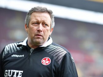 Hans-Werner Moser ist beim FC Kaiserslautern als Trainer für Jeff Strasser eingesprungen. Foto: Uwe Anspach Hans-Werner Moser ist beim FC Kaiserslautern als Trainer für Jeff Strasser eingesprungen. Foto: Uwe Anspach