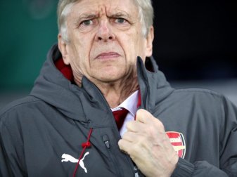 Arsenal-Coach Arsène Wenger wartet noch auf die finale Einigung mit Borussia Dortmund wegen Angreifer Pierre-Emerick Aubameyang. Foto: Nick Potts Arsenal-Coach Arsène Wenger wartet noch auf die finale Einigung mit Borussia Dortmund wegen Angreifer Pierre-Emerick Aubameyang. Foto: Nick Potts