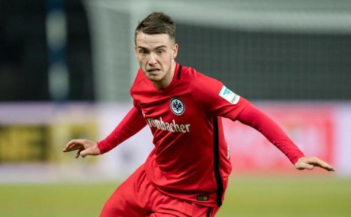Wird von Eintracht Frankfurt zu Holstein Kiel ausgeliehen: Max Besuschkow. Foto: Thomas Eisenhuth