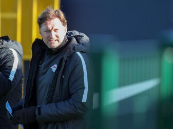 RB-Coach Ralph Hasenhüttl wird den Guineer Umaru Embalo nicht auf dem Leipziger Trainingsplatz begrüßen können. Foto: Jan Woitas RB-Coach Ralph Hasenhüttl wird den Guineer Umaru Embalo nicht auf dem Leipziger Trainingsplatz begrüßen können. Foto: Jan Woitas