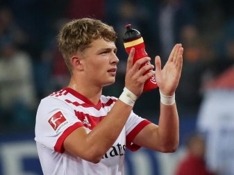 Jann-Fiete Arp konnte wieder mit seinen Teamkollegen trainieren. Foto: Christian Charisius Jann-Fiete Arp konnte wieder mit seinen Teamkollegen trainieren. Foto: Christian Charisius