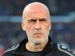 Trainer Michael Frontzeck soll beim FCK wegen des Ausfalls von Jeff Strasser aushelfen. Foto: Peter Steffen