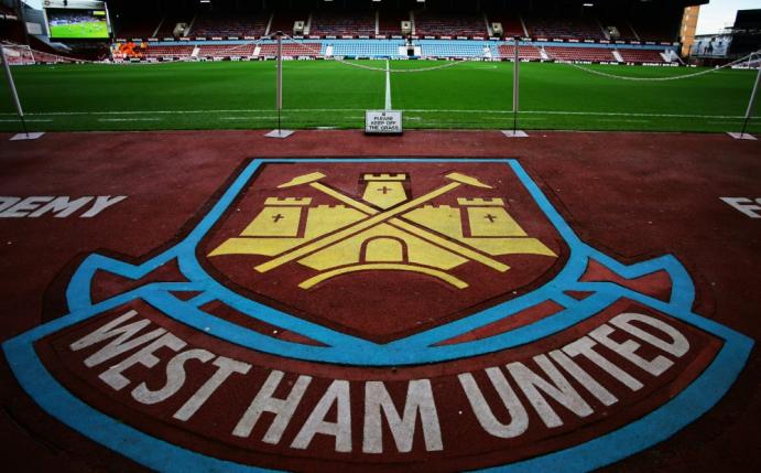West Ham United hat sich von Tony Henry getrennt