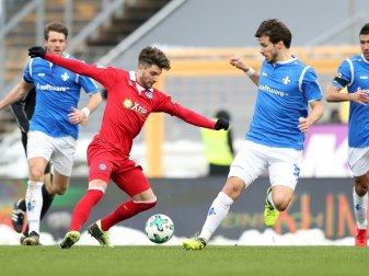 Duisburg besiegt Darmstadt mit 2:1 Duisburg besiegt Darmstadt mit 2:1