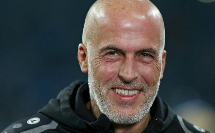 Michael Frontzeck feiert sein Debüt mit einem 2:1-Sieg