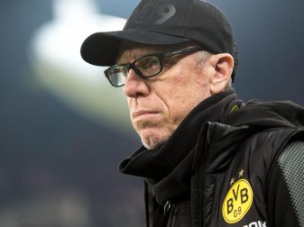 Dortmunds Trainer Peter Stöger sieht kein Mentalitätsproblem in seiner Mannschaft. Foto: Marius Becker Dortmunds Trainer Peter Stöger sieht kein Mentalitätsproblem in seiner Mannschaft. Foto: Marius Becker