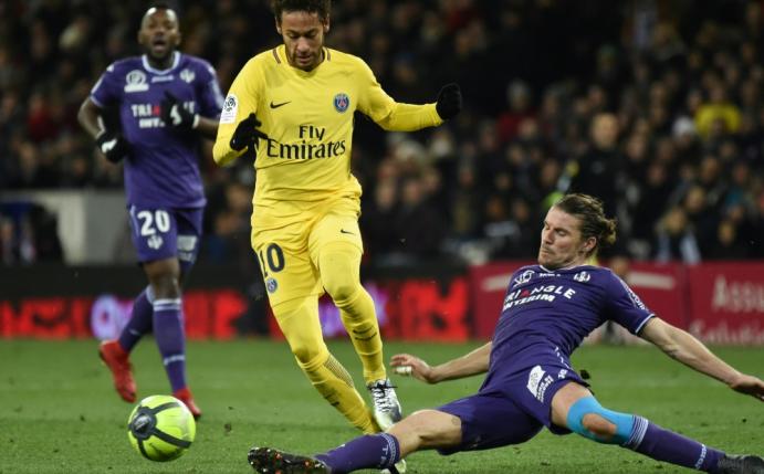 Mit 13 Punkte Abstand an der Spitze: Paris St. Germain 