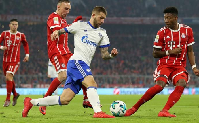 Bayern siegen mühsam mit 2:1 gegen Schalke