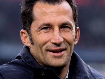 Hasan Salihamidzic verteidigte das Fehlen von Bayern-Trainer Jupp Heynckes. Foto: Sven Hoppe Hasan Salihamidzic verteidigte das Fehlen von Bayern-Trainer Jupp Heynckes. Foto: Sven Hoppe