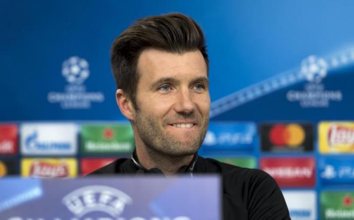 Trifft mit dem FC Basel in der Königsklasse auf Manchester United: Trainer Raphael Wicky. Foto: Georgios Kefalas