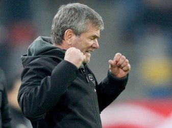 Friedhelm Funkel ist der Trainer von Fortuna Düsseldorf. Foto: Roland Weihrauch Friedhelm Funkel ist der Trainer von Fortuna Düsseldorf. Foto: Roland Weihrauch