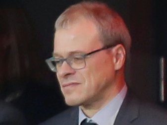 Appelliert an die Verträge der Vereine: Peter Peters Appelliert an die Verträge der Vereine: Peter Peters