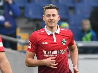 Fehlt Hannover 96 auch beim Gastspiel in Köln: U21-Nationalspieler Waldemar Anton. Foto: Peter Steffen Fehlt Hannover 96 auch beim Gastspiel in Köln: U21-Nationalspieler Waldemar Anton. Foto: Peter Steffen
