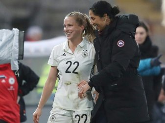 Steffi Jones und die DFB-Damen treffen auf Kanada Steffi Jones und die DFB-Damen treffen auf Kanada
