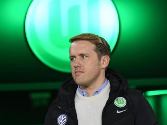 Wolsburgs Sportdirektor Olaf Rebbe wird vom Vfl-Aufsichtsrat Bode der Rücken gestärkt. Foto: Peter Steffen Wolsburgs Sportdirektor Olaf Rebbe wird vom Vfl-Aufsichtsrat Bode der Rücken gestärkt. Foto: Peter Steffen