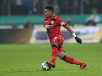 Bailey erzielt eines der Tore für den Sieg von Bayer Bailey erzielt eines der Tore für den Sieg von Bayer