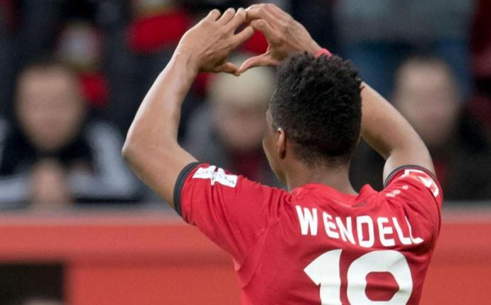 Der Einsatz von Leverkusens Wendell im Spiel gegen den FC Schalke ist fraglich. Foto: Bernd Thissen