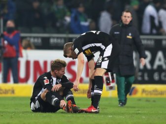 Nico Elvedi knickte im Spiel gegen den BVB um Nico Elvedi knickte im Spiel gegen den BVB um