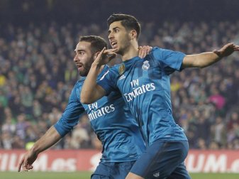 Madrids Marco Asensio (r) jubelt mit Teamkollege Daniel Carvajal über seinen Treffer zum 1:0. Foto: Miguel Morenatti/AP Madrids Marco Asensio (r) jubelt mit Teamkollege Daniel Carvajal über seinen Treffer zum 1:0. Foto: Miguel Morenatti/AP