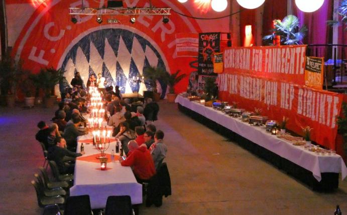 Die Bayern-Fans luden zum Abendessen ein
