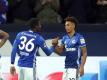 Thilo Kehrer (r) hat auf Schalke noch Vertrag bis 2019. Foto: Ina Fassbender