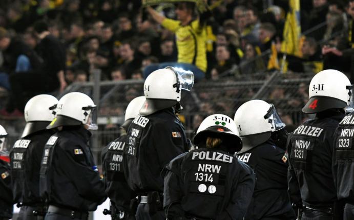 DFL muss für Polizeieinsätze in der Bundesliga zahlen