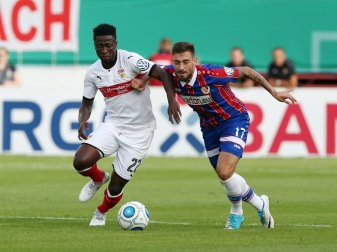 Der VfB Stuttgart leiht Ebenezer Ofori (l.) aus Der VfB Stuttgart leiht Ebenezer Ofori (l.) aus