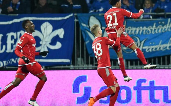 Der 1. FC Kaiserslautern feierte im Abstiegskampf einen wichtigen Sieg. Foto: Uwe Anspach