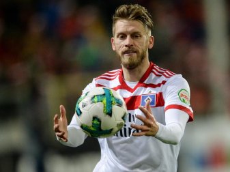 Aaron Hunt hofft auf einen Sieg des HSV gegen Werder Bremen. Foto: Patrick Seeger Aaron Hunt hofft auf einen Sieg des HSV gegen Werder Bremen. Foto: Patrick Seeger