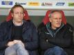 Plädiert für Kader-Obergrenzen: Freiburgs Sportdirektor Klemens Hartenbach (l). Foto: Patrick Seeger