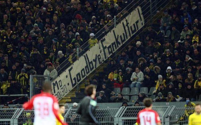 Auch in Dortmund gab es Proteste gegen die Montagsspiele der Fußball-Bundesliga. Foto: Ina Fassbender