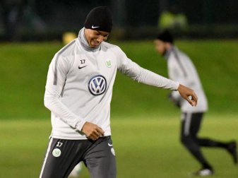 Felix Uduokhai konnte wieder mit den Wolfsburgern trainieren. Foto: Peter Steffen Felix Uduokhai konnte wieder mit den Wolfsburgern trainieren. Foto: Peter Steffen