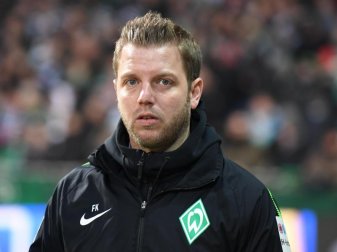 Werder-Trainer Florian Kohfeldt gibt der Sieg gegen den HSV Auftrieb vor der Partie gegen Gladbach. Foto: Carmen Jaspersen Werder-Trainer Florian Kohfeldt gibt der Sieg gegen den HSV Auftrieb vor der Partie gegen Gladbach. Foto: Carmen Jaspersen