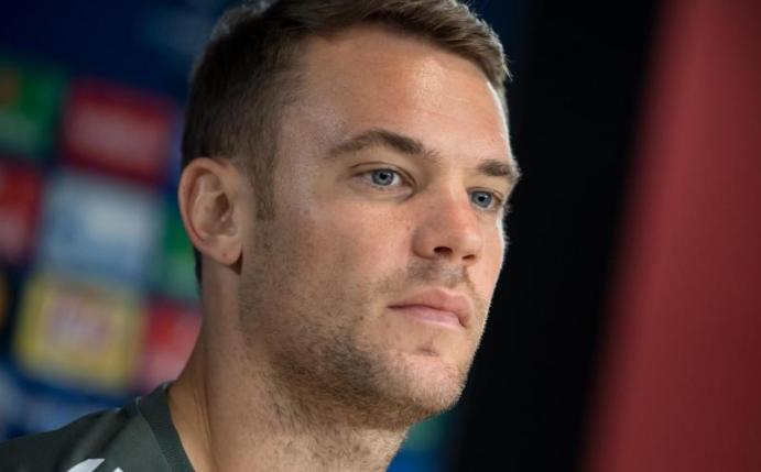Torwart Manuel Neuer ist nach den Worten von Karl-Heinz Rummenigge weiter auf dem Weg der Besserung. Foto: Sven Hoppe