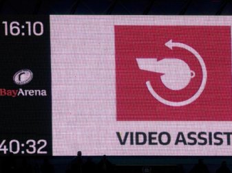 Der Videobeweis wird in der Bundesliga eingesetzt. Foto: Bernd Thissen Der Videobeweis wird in der Bundesliga eingesetzt. Foto: Bernd Thissen