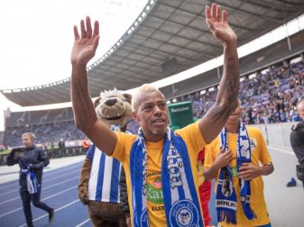 Marcelinho musste in die Klinik. Foto: Jörg Carstensen Marcelinho musste in die Klinik. Foto: Jörg Carstensen