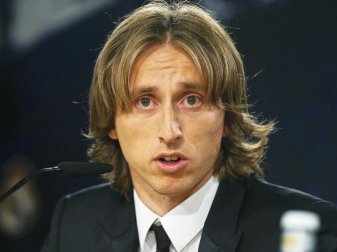 Real Madrids kroatischer Mittelfeldspieler Luka Modric wird in Kroatien wegen Falschaussage angeklagt. Foto: Paco Campos/EFE Real Madrids kroatischer Mittelfeldspieler Luka Modric wird in Kroatien wegen Falschaussage angeklagt. Foto: Paco Campos/EFE