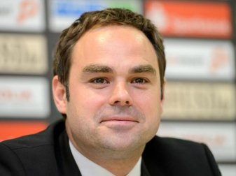 Robert Schäfer ist Vorstandsvorsitzender von Fortuna Düsseldorf. Foto (2014): Thomas Eisenhuth Foto: Thomas Eisenhuth Robert Schäfer ist Vorstandsvorsitzender von Fortuna Düsseldorf. Foto (2014): Thomas Eisenhuth Foto: Thomas Eisenhuth