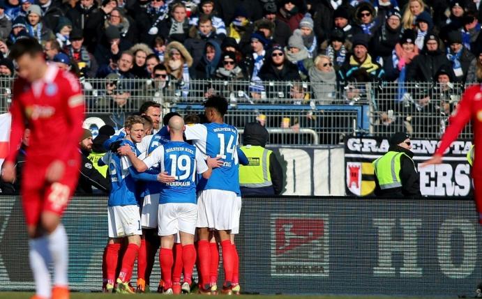 Kiel feiert Kantersieg gegen Aufstiegskonkurrenten MSV
