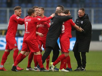 Bielefeld rettet in der Nachspielzeit das Unentschieden Bielefeld rettet in der Nachspielzeit das Unentschieden