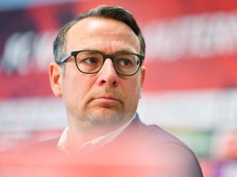 Martin Bader baut für den Abstieg in die 3. Liga vor. Foto: Uwe Anspach Martin Bader baut für den Abstieg in die 3. Liga vor. Foto: Uwe Anspach