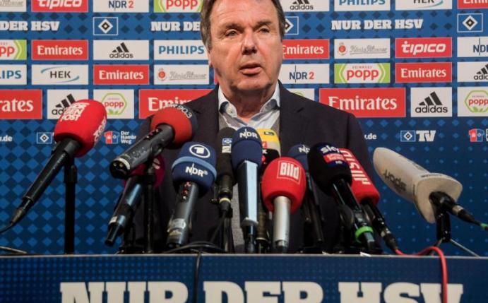 Spielt der HSV zweitklassig, dürfte Heribert Bruchhagen wohl längste Zeit Vorstandschef gewesen sein. Foto: Axel Heimken