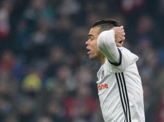 Droht Besiktas Istanbul im Achtelfinalrückspiel der Königsklasse gegen Bayern München auszufallen: Innenverteidiger Pepe. Foto: Matthias Balk Droht Besiktas Istanbul im Achtelfinalrückspiel der Königsklasse gegen Bayern München auszufallen: Innenverteidiger Pepe. Foto: Matthias Balk