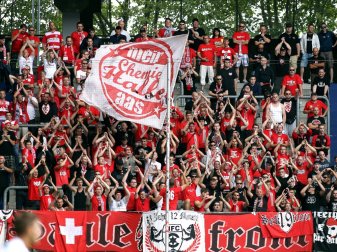 Hallescher FC mit Geldstrafe für Fehlverhalten der Fans Hallescher FC mit Geldstrafe für Fehlverhalten der Fans