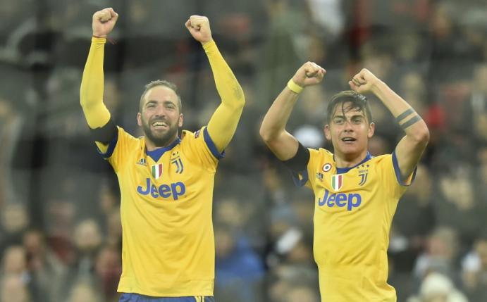 Higuain (l.) und Dybala schießen Turin ins Viertelfinale
