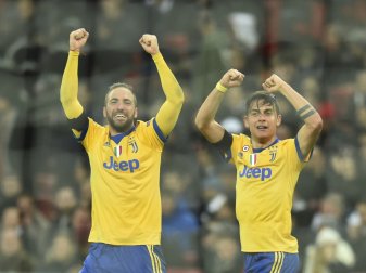 Higuain (l.) und Dybala schießen Turin ins Viertelfinale Higuain (l.) und Dybala schießen Turin ins Viertelfinale