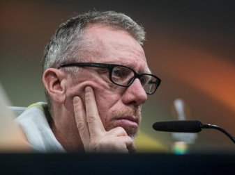 Warnt seine Spieler davor, den FC Salzburg zu unterschätzen: BVB-Coach Peter Stöger. Foto: Bernd Thissen Warnt seine Spieler davor, den FC Salzburg zu unterschätzen: BVB-Coach Peter Stöger. Foto: Bernd Thissen