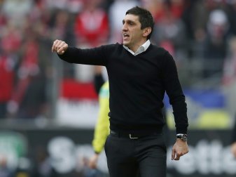 Tayfun Korkut schaut nicht auf die Tabelle Tayfun Korkut schaut nicht auf die Tabelle