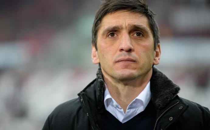 Kann im Heimspiel gegen Leipzig seine Bestbesetzung aufbieten: VfB-Coach Tayfun Korkut. Foto: Matthias Balk